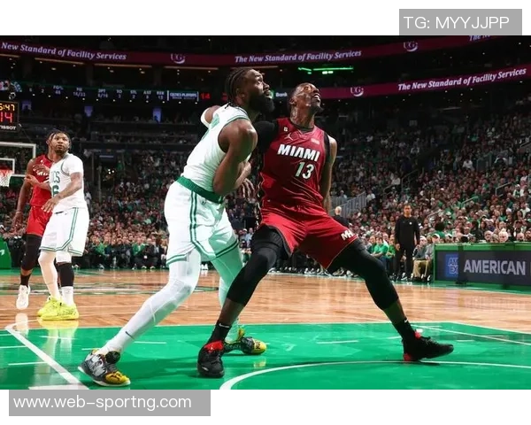 湖凯经典对决再现激情布朗感叹篮球氛围无与伦比 湖凯经典对决再现激情布朗感叹篮球氛围无与伦比