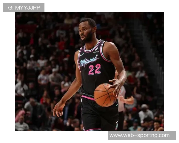 维金斯盛赞鲍威尔为今夏最佳引援称其为顶尖领袖展现非凡实力 维金斯盛赞鲍威尔为今夏最佳引援称其为顶尖领袖展现非凡实力